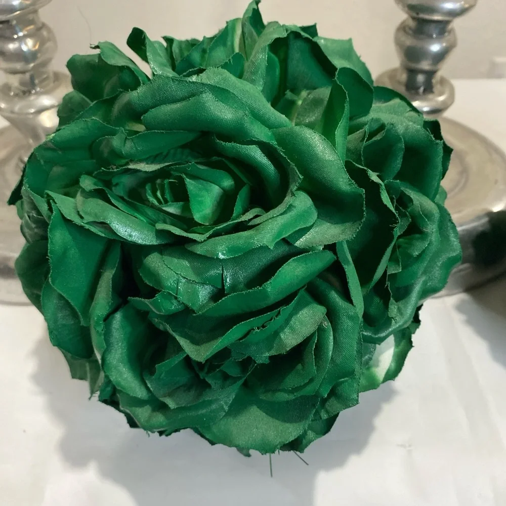 Elegant Silver Candle Holders with Green Floral Accents ⭐️